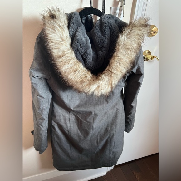 TNA Parka - Picture 3 of 4